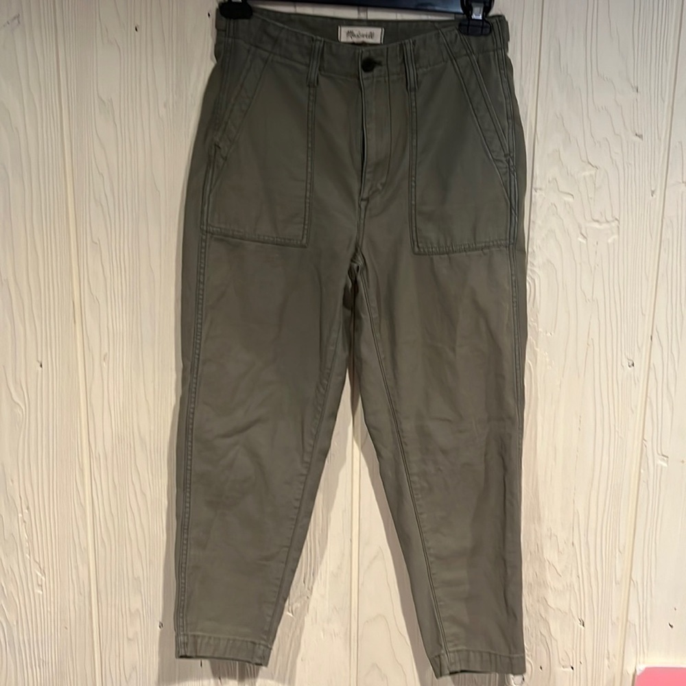 MADEWELL GREEN KHAKI PANTS TAPERS AT ANKLE SIZE 26 waist